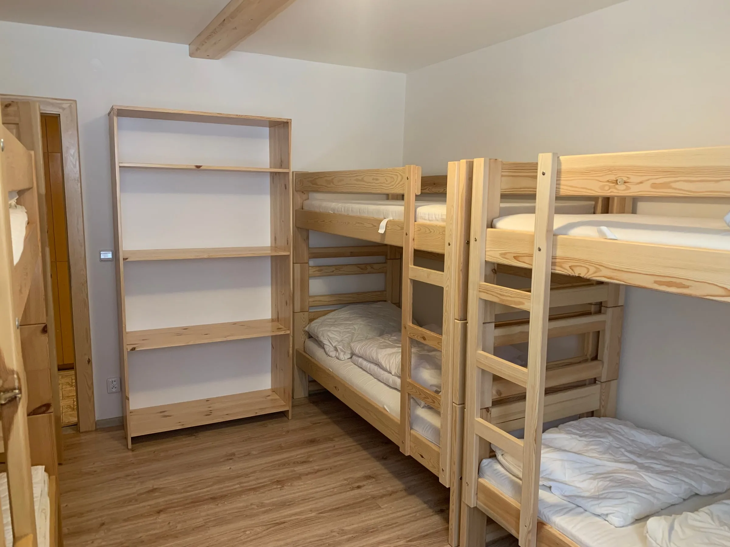 Multi-bed room with bunk beds